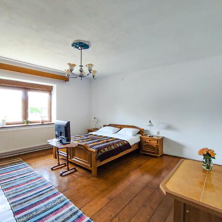 Blue Home Avrig Bagian luar foto